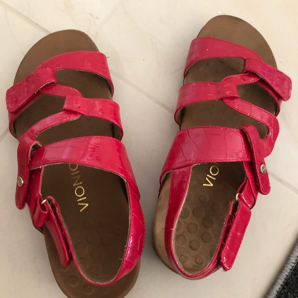 Vionic Red Sandal